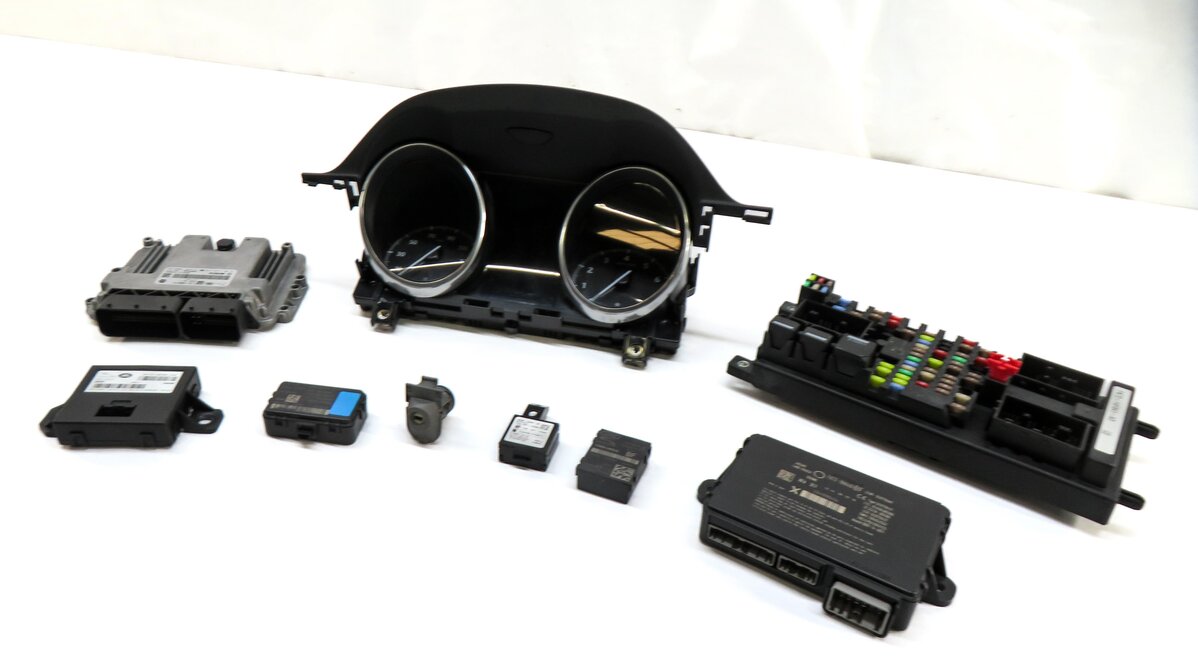 Thumbnail 1: 2017 LAND ROVER DISCOVERY SPORT (L550) 2.0L TURBO ENGINE ECM BCM MODULE KEY SET