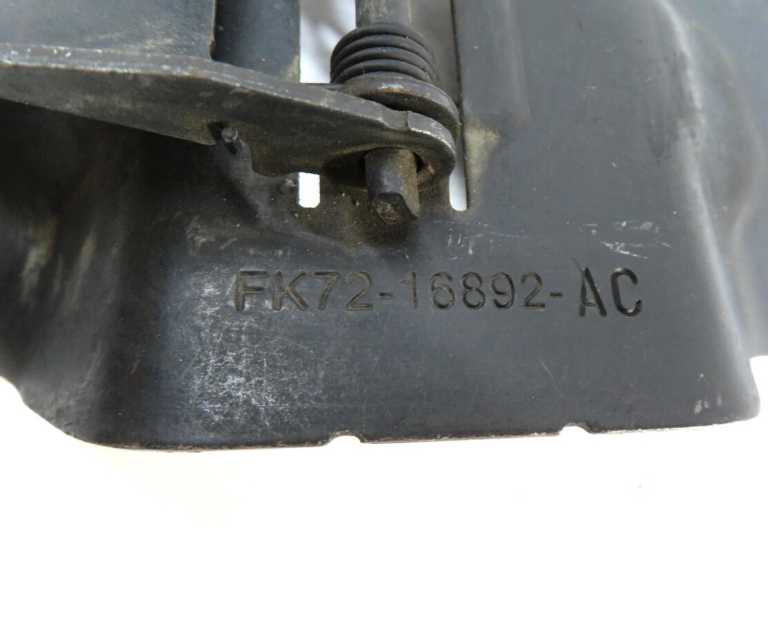 Thumbnail 6: 2017 LAND ROVER DISCOVERY SPORT (L550) FRONT HOOD SAFETY LATCH CATCH HOOK
