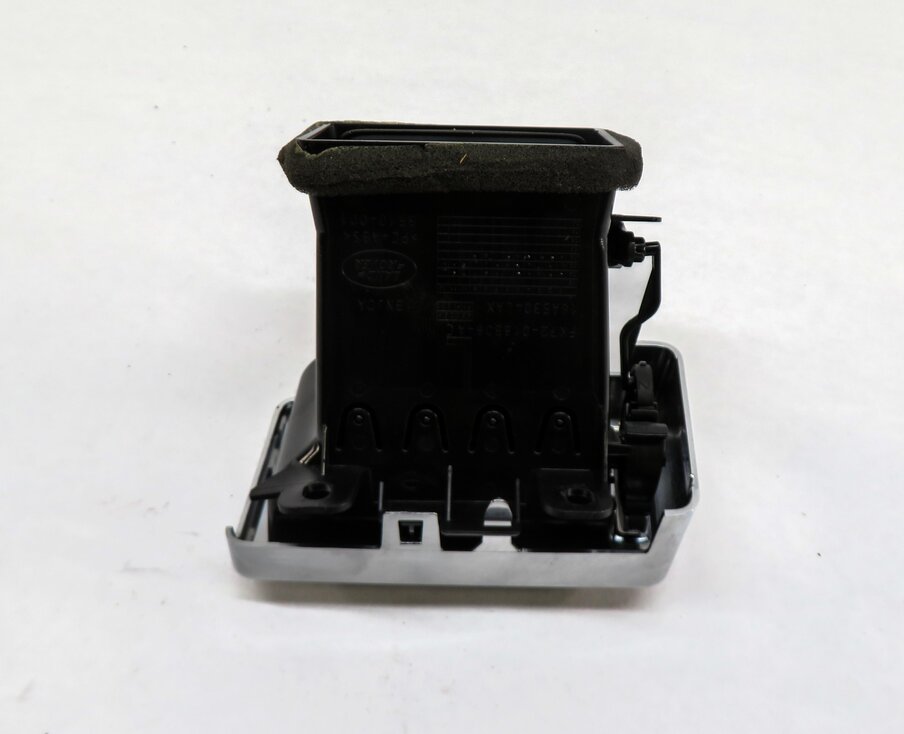 Thumbnail 5: 2017 DISCOVERY SPORT (L550) FRONT LEFT DRIVER OUTER DASH HEATER A/C AIR VENT