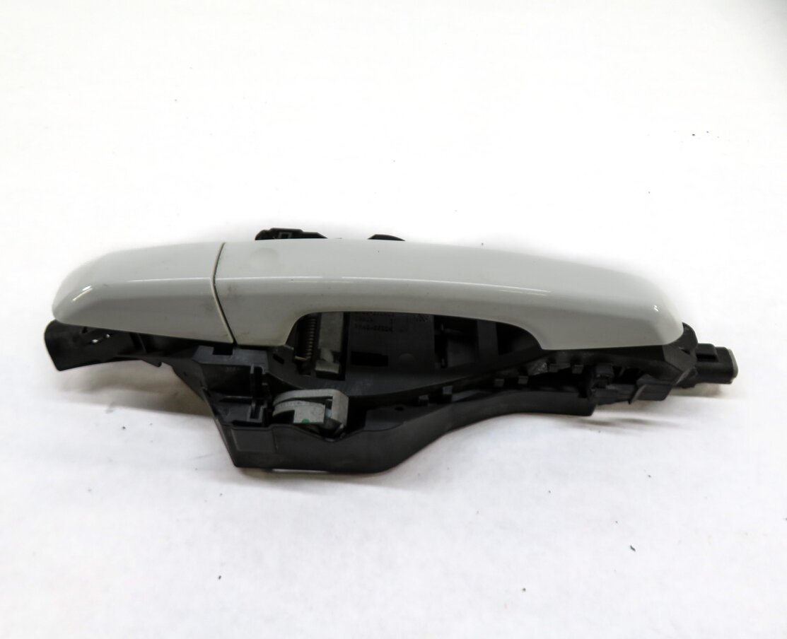 Thumbnail 4: 15-19 LAND ROVER DISCOVERY SPORT (L550) REAR LEFT PASSIVE DOOR HANDLE (WHITE)