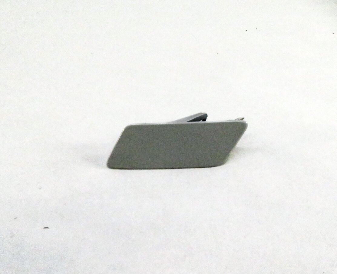 Thumbnail 2: 2017 LAND ROVER DISCOVERY SPORT (L550) FRONT LEFT HEADLIGHT WASHER TRIM (WHITE)