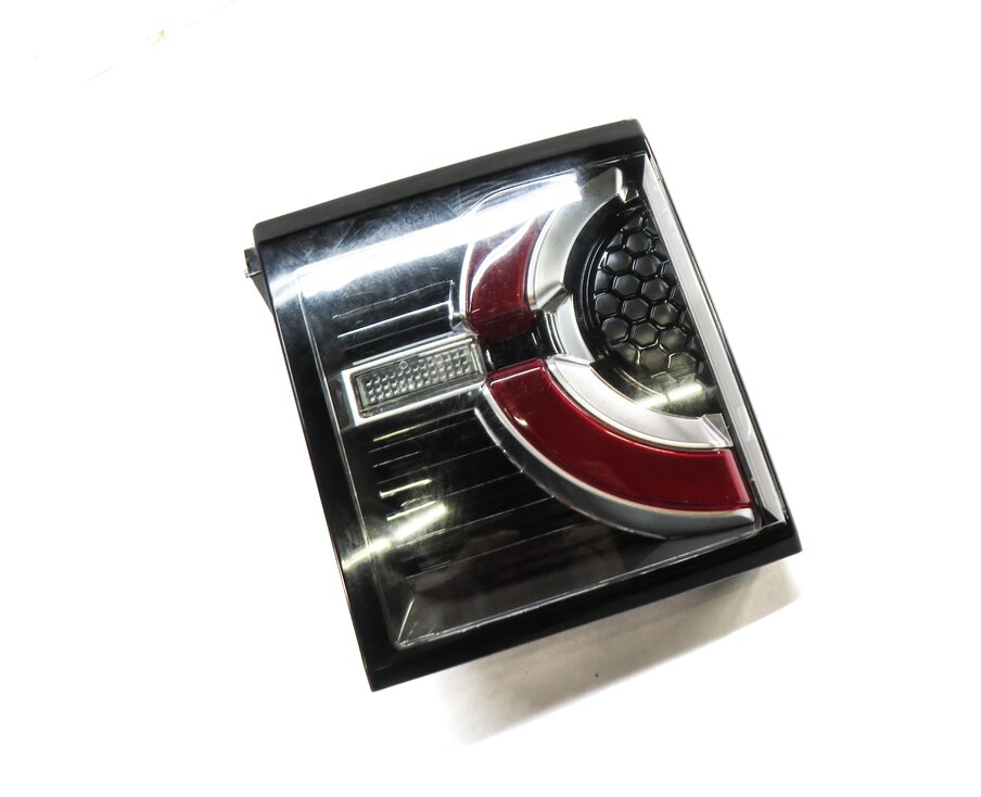 Thumbnail 4: 15-19 LAND ROVER DISCOVERY SPORT (L550) RIGHT REAR INNER TAILLIGHT LIGHT LAMP