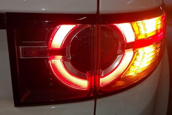 Thumbnail 2: 15-19 LAND ROVER DISCOVERY SPORT (L550) RIGHT REAR TAILLIGHT BRAKE LIGHT LAMP