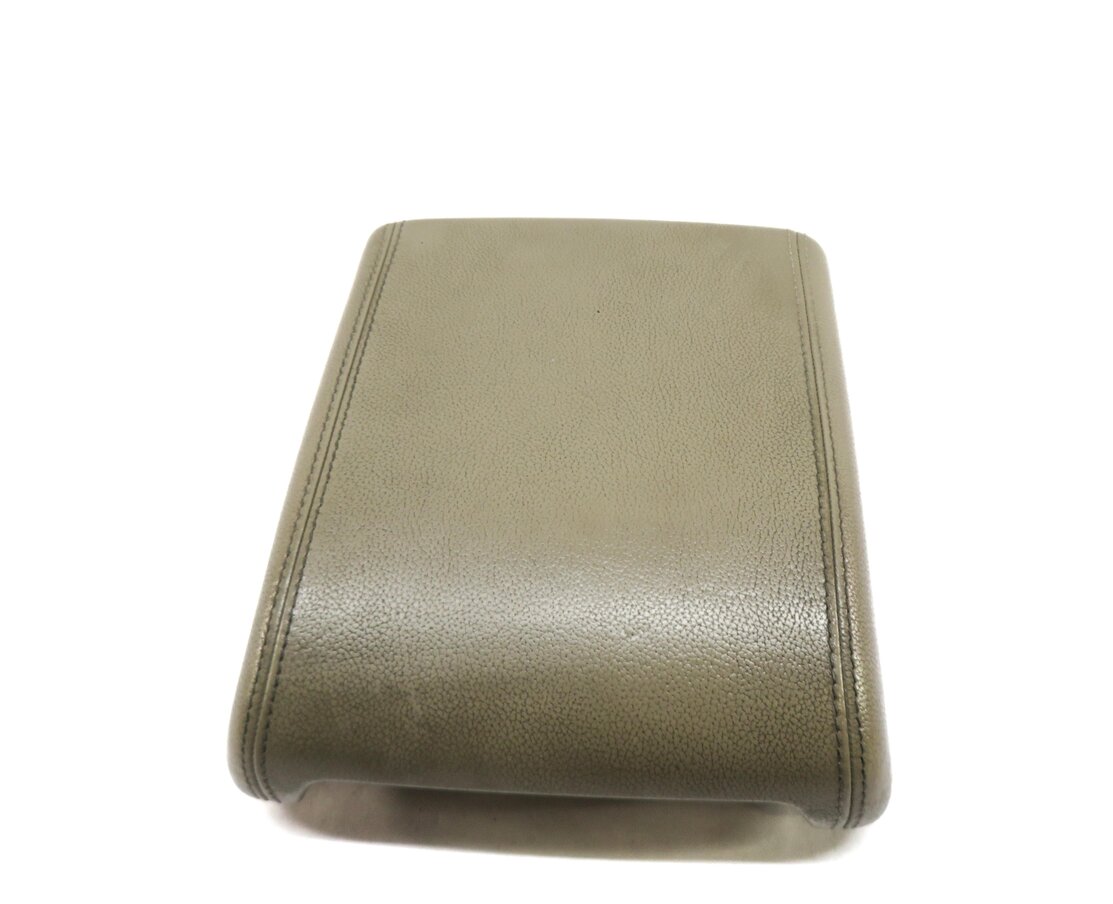 Thumbnail 2: 2015-2019 DISCOVERY SPORT (L550) FRONT CENTER CONSOLE ARMREST LID (ALMOND BEIGE)
