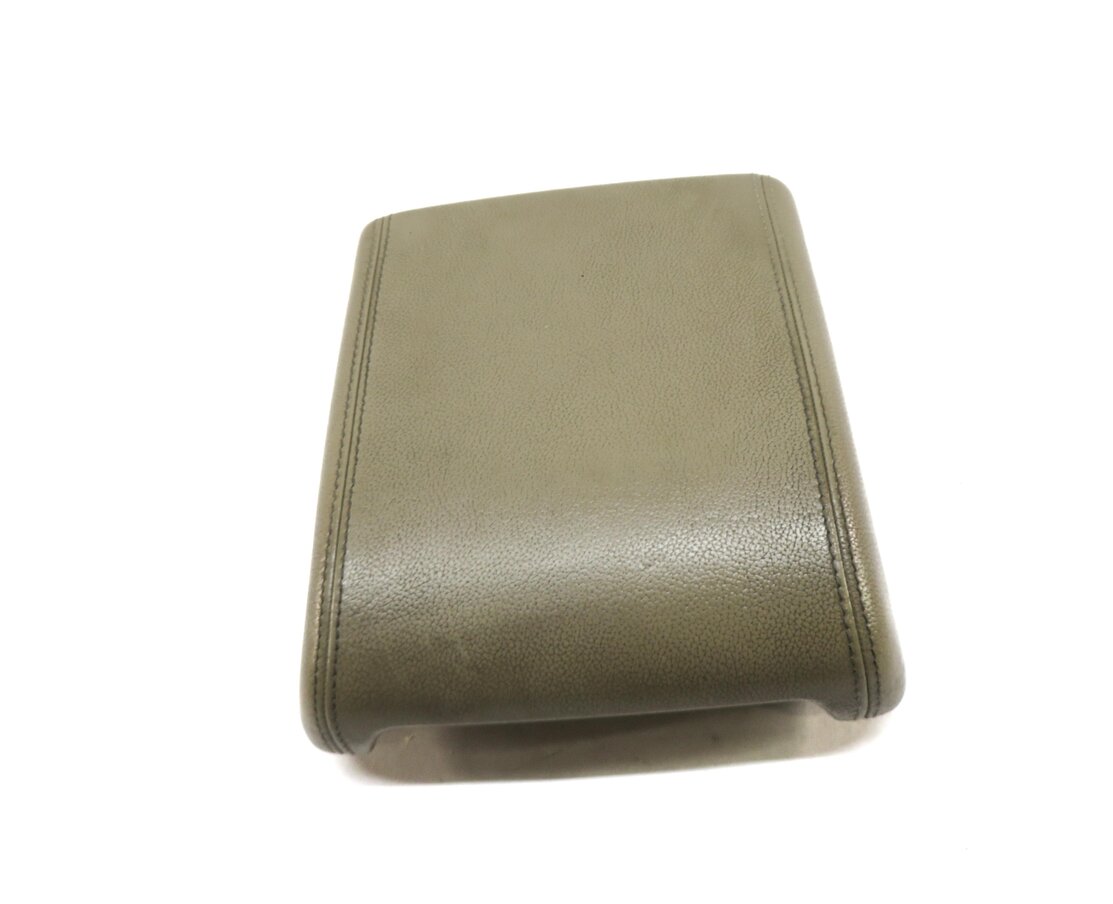Thumbnail 3: 2015-2019 DISCOVERY SPORT (L550) FRONT CENTER CONSOLE ARMREST LID (ALMOND BEIGE)