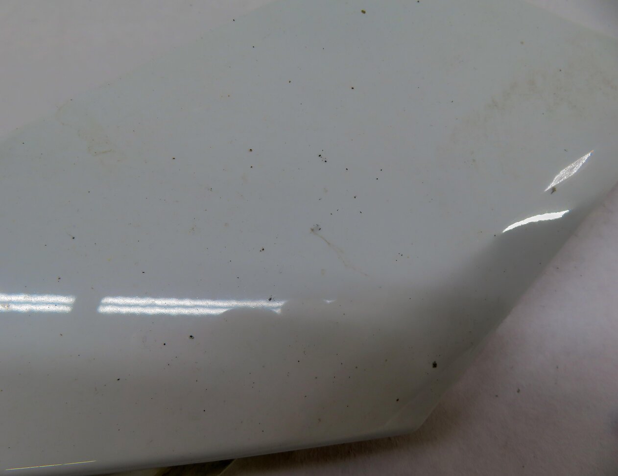 Thumbnail 6: 2017 LAND ROVER DISCOVERY SPORT (L550) FRONT RIGHT DOOR MOULDING CAP TRIM WHITE