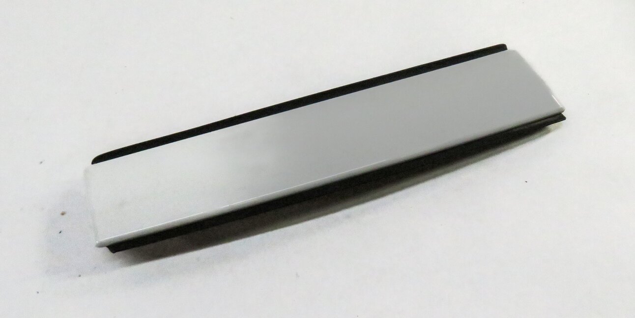 Thumbnail 3: 2017 LAND ROVER DISCOVERY SPORT (L550) LEFT DRIVER DOOR MOULDIG DRIP TRIM WHITE