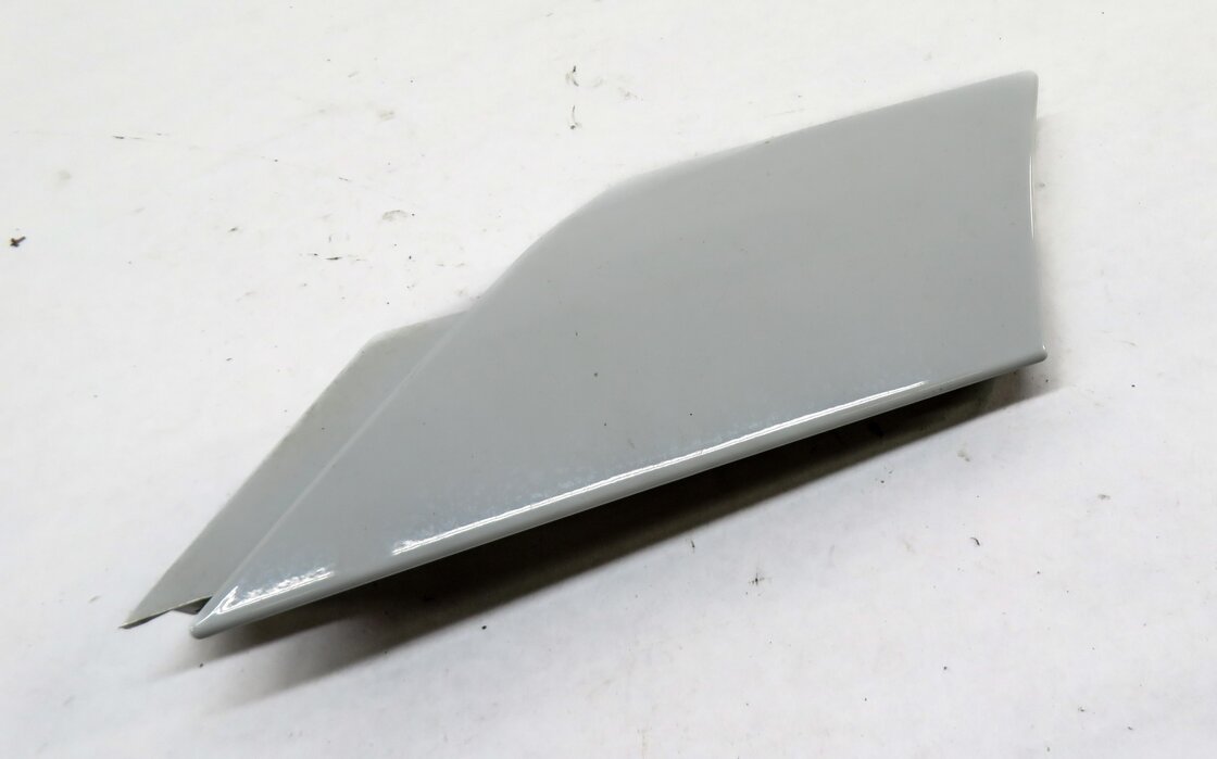 Thumbnail 3: 2017 LAND ROVER DISCOVERY SPORT (L550) LEFT DRIVER DOOR MOULDING CAP TRIM WHITE