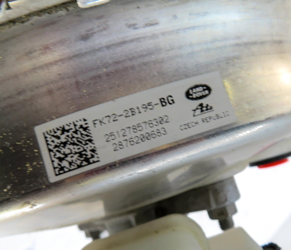 Thumbnail 7: 15-19 RANGE ROVER EVOQUE DISCOVERY SPORT (L538 L550) BRAKE BOOSTER w/ CYLINDER