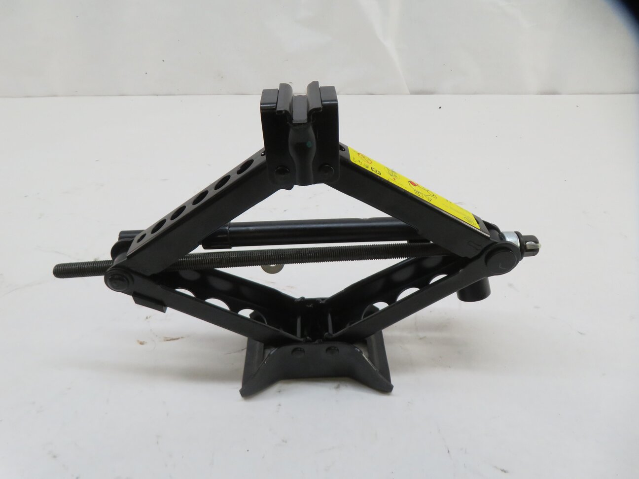 Thumbnail 9: 15-23 LAND ROVER DISCOVERY SPORT (L550) EMERGENCY ROADSIDE TIRE SCISSOR JACK