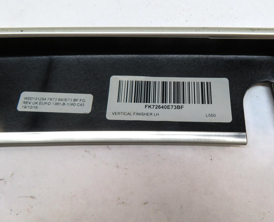 Thumbnail 6: 2017 DISCOVERY SPORT (L550) FRONT CENTER CONSOLE TRIM SET (BRUSHED STEEL TRIM)