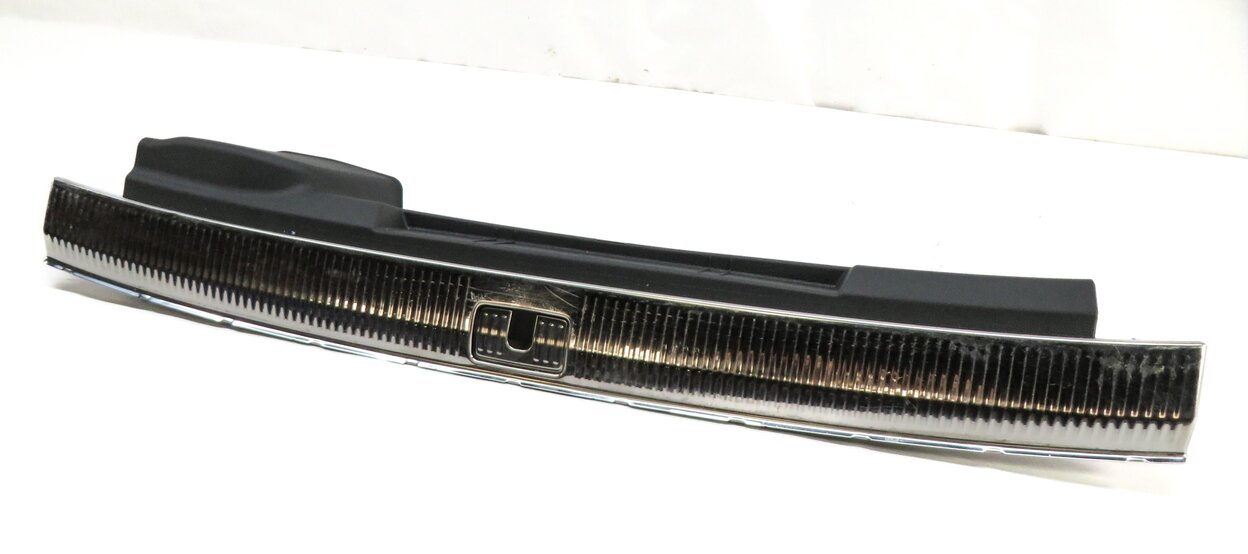 Thumbnail 3: 2019 AUDI Q7 (4M) REAR TRUNK SILL SCUFF PANEL PLATE TRIM