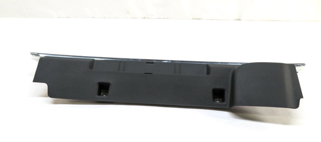 Thumbnail 4: 2019 AUDI Q7 (4M) REAR TRUNK SILL SCUFF PANEL PLATE TRIM