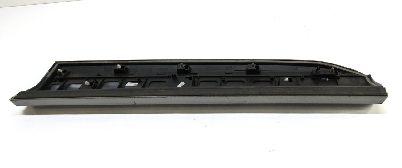 Thumbnail 4: 2019 AUDI Q7 (4M) FRONT LEFT DRIVER DOOR LOWER MOULDING RUNNER TRIM (WHITE 2Y2Y)