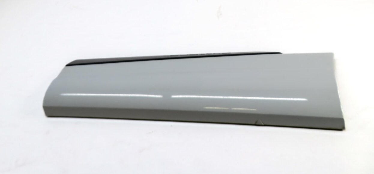 2019 AUDI Q7 (4M) REAR LEFT DOOR LOWER RUNNER TRIM MOULDING (GLACIER WHITE)