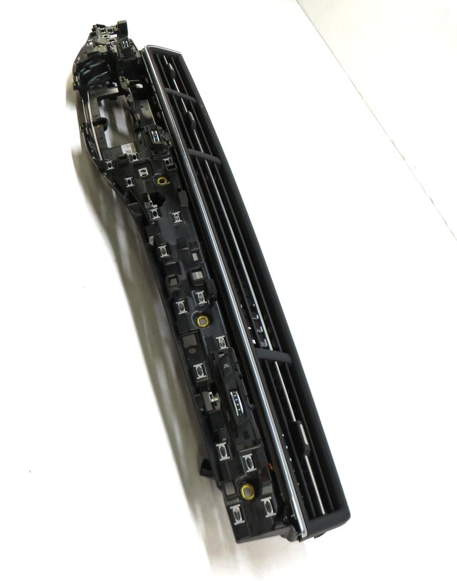 Thumbnail 3: 2019 AUDI Q7 (4M) FRONT RIGHT PASSENGER DASH HEATER A/C AIR VENT ASSEMBLY