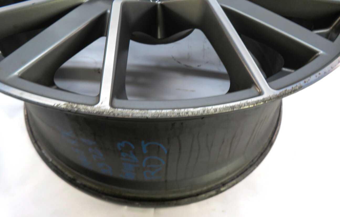 Thumbnail 11: 2019 AUDI Q7 (4M) 22x10 ALUMINUM ALLOY 5-SPOKE V SPOKE WHEEL RIM
