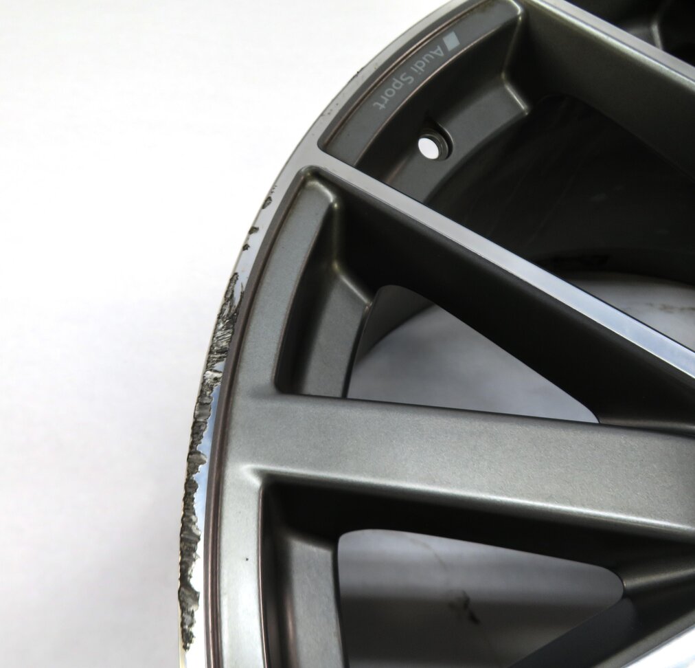 Thumbnail 14: 2019 AUDI Q7 (4M) 22x10 ALUMINUM ALLOY 5-SPOKE V SPOKE WHEEL RIM