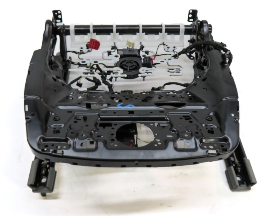 Thumbnail 3: 2017-2020 AUDI Q7 (4M) LEFT FRONT DRIVER SEAT TRACK w/ MOTORS (VENTED / MEMORY)