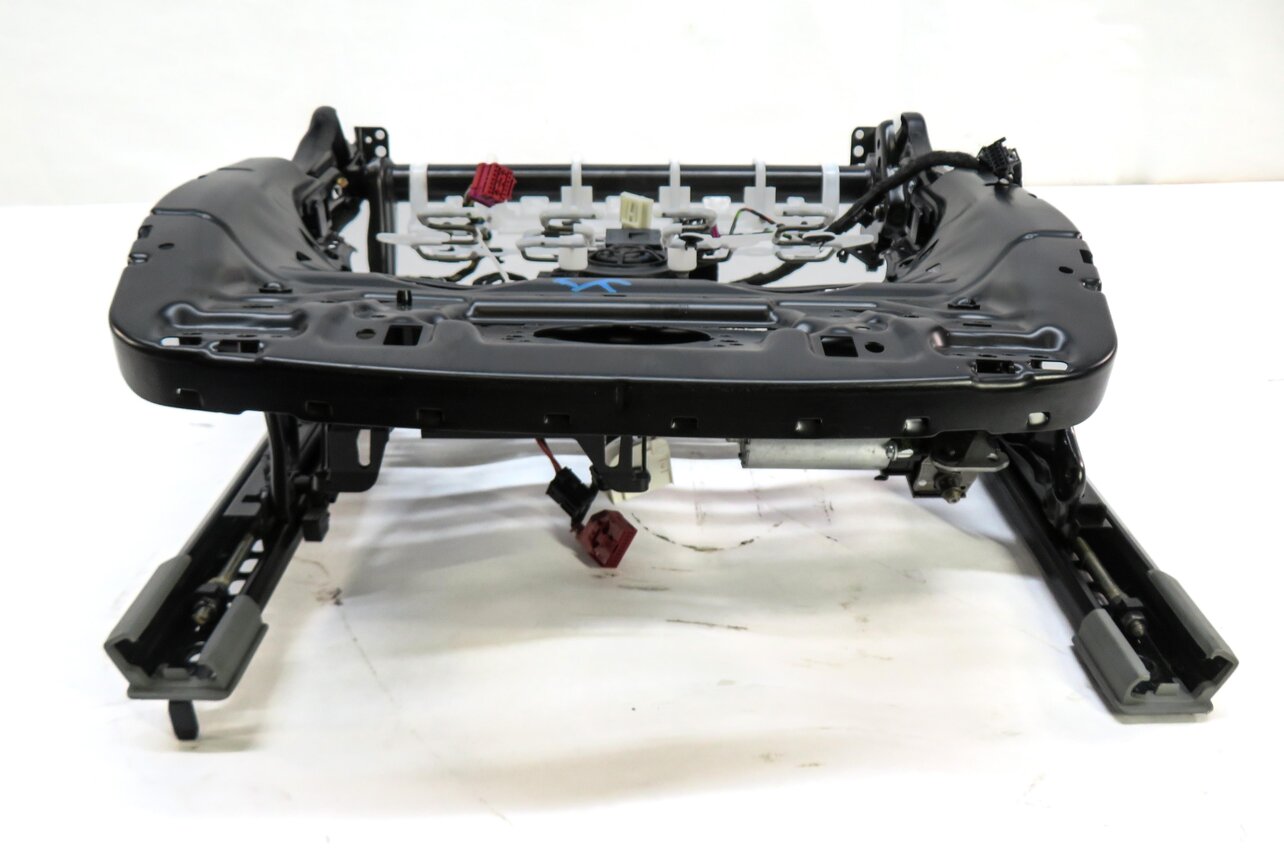 Thumbnail 4: 2017-2020 AUDI Q7 (4M) LEFT FRONT DRIVER SEAT TRACK w/ MOTORS (VENTED / MEMORY)
