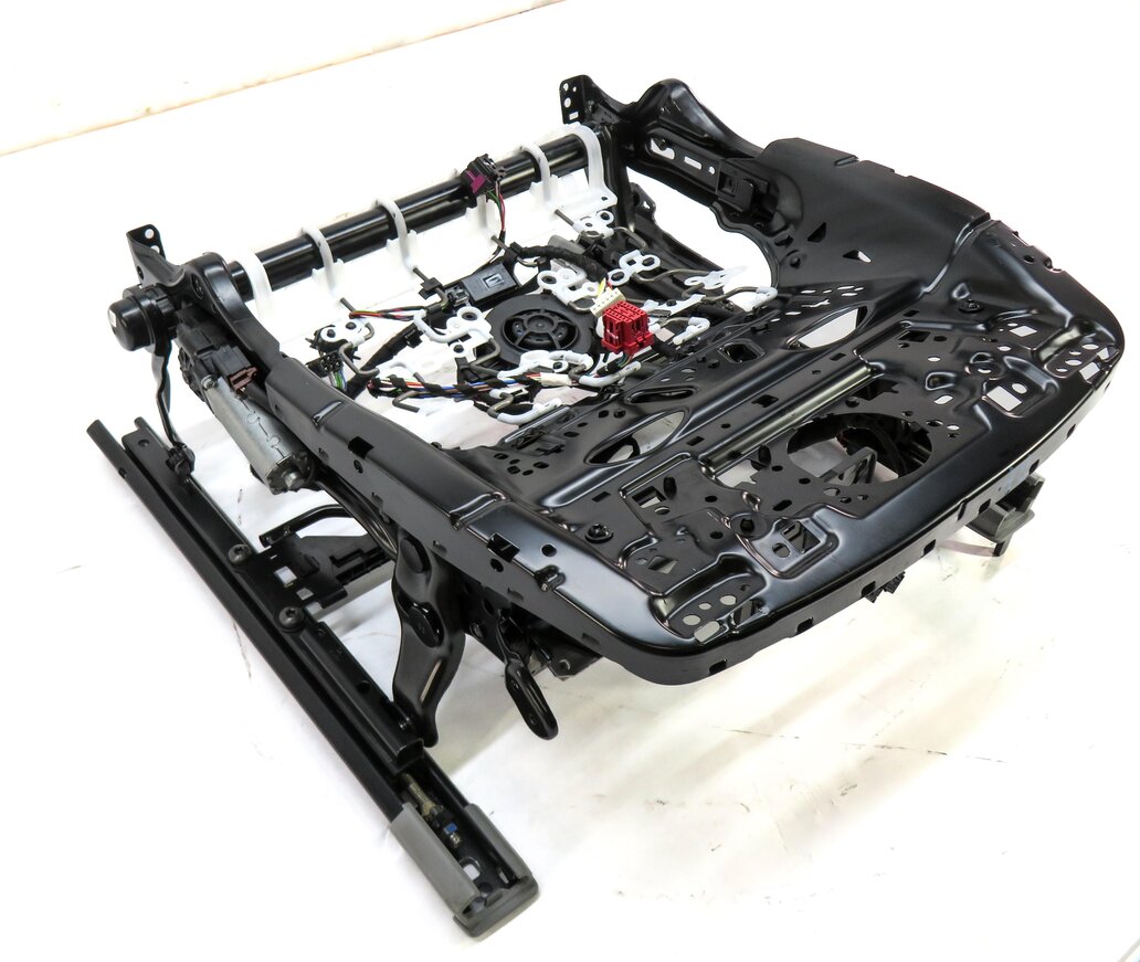 Thumbnail 2: 2017-2020 AUDI Q7 (4M) RIGHT FRONT PASSENGER SEAT TRACK w/ MOTORS (VENTED)