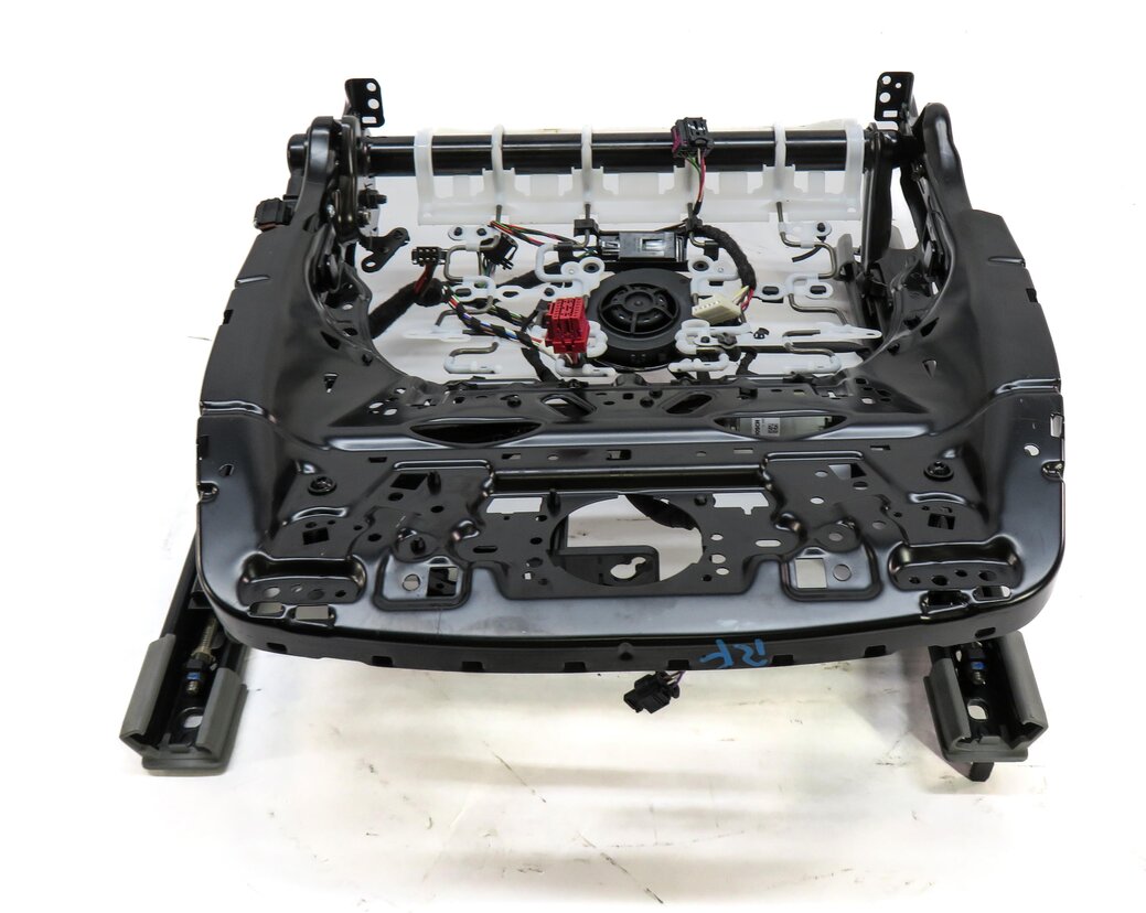Thumbnail 3: 2017-2020 AUDI Q7 (4M) RIGHT FRONT PASSENGER SEAT TRACK w/ MOTORS (VENTED)