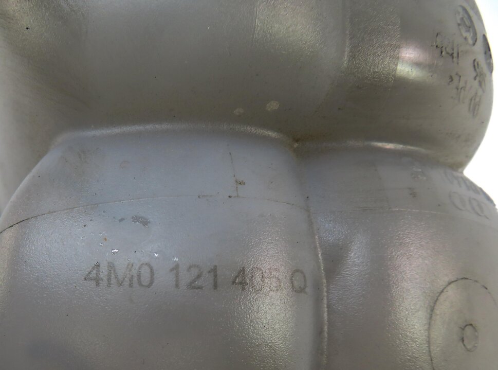 Thumbnail 7: 17-19 AUDI Q7 (4M) 3.0L SUPERCHARGED ENGINE - COOLANT OVERFLOW EXPANSION TANK