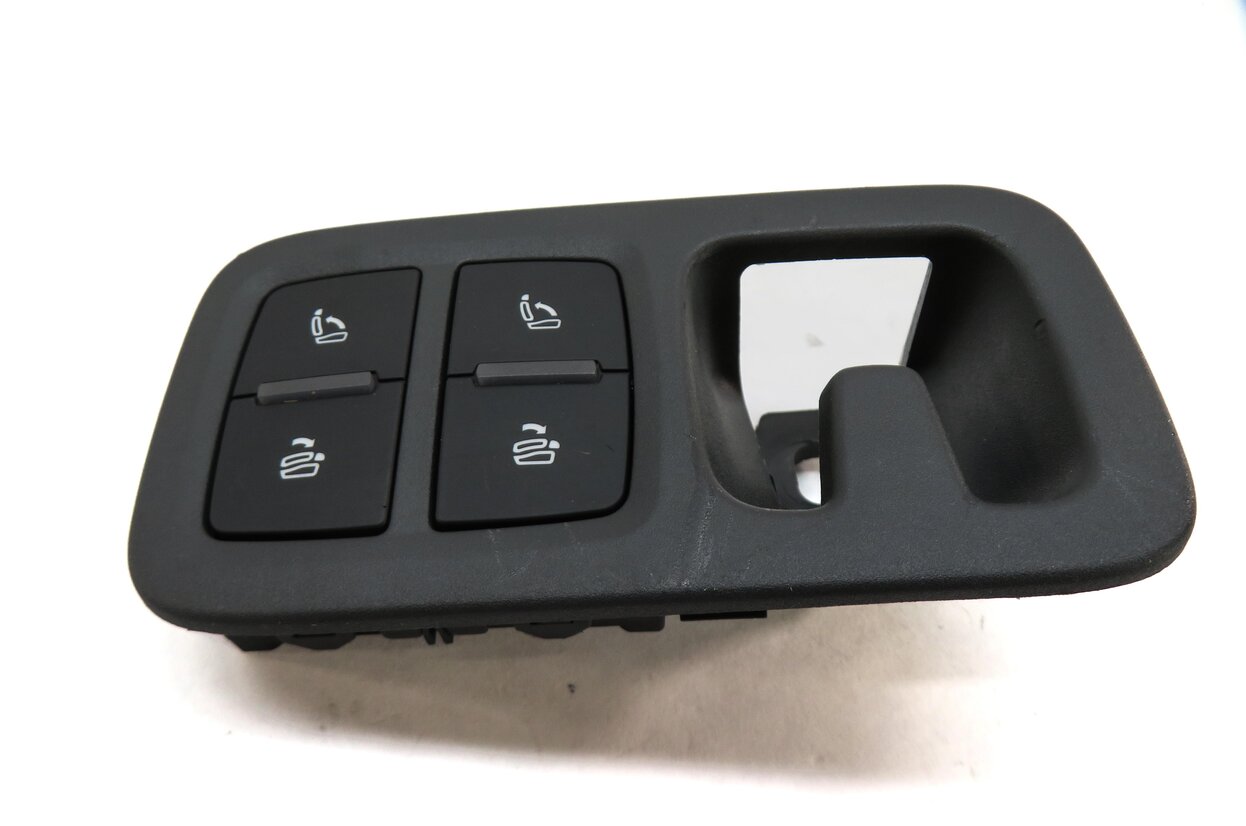 Thumbnail 3: 2019 AUDI Q7 (4M) REAR 3RD THIRD ROW FOLDING SEAT SWITCH BUTTONS w/ TRIM