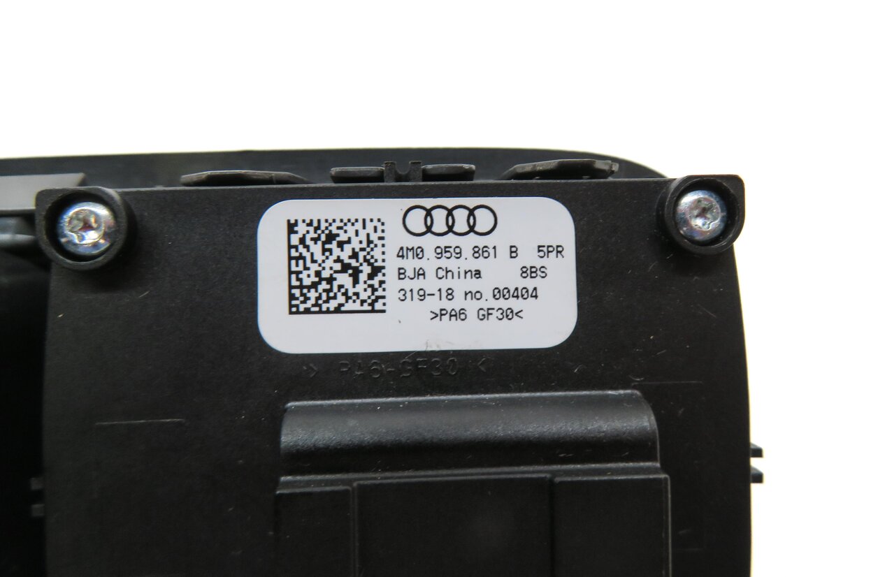 Thumbnail 5: 2019 AUDI Q7 (4M) REAR 3RD THIRD ROW FOLDING SEAT SWITCH BUTTONS w/ TRIM