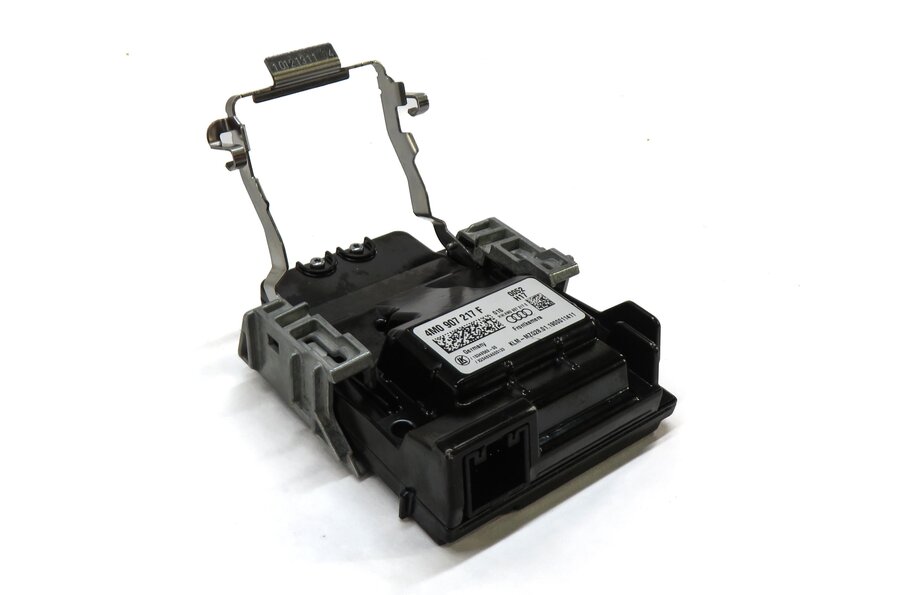 Thumbnail 2: 2019 AUDI Q7 (4M) FRONT WINDSHIELD LANE KEEP DEPARTURE ASSIST CAMERA MODULE