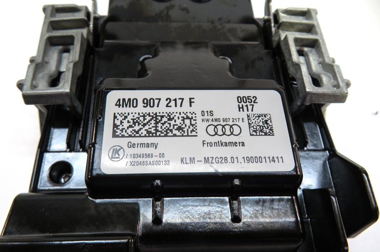 Thumbnail 5: 2019 AUDI Q7 (4M) FRONT WINDSHIELD LANE KEEP DEPARTURE ASSIST CAMERA MODULE