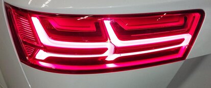 Thumbnail 2: 17-20 AUDI Q7 (4M) REAR LEFT DRIVER INNER TRUNK TAILLIGHT BRAKE LIGHT LAMP LED