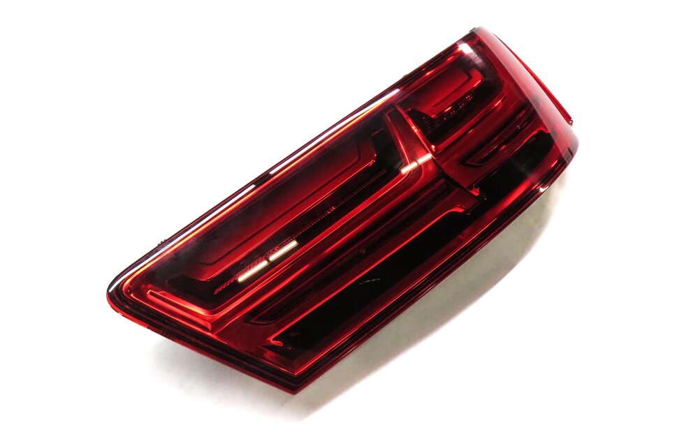 Thumbnail 3: 17-20 AUDI Q7 (4M) REAR LEFT DRIVER INNER TRUNK TAILLIGHT BRAKE LIGHT LAMP LED