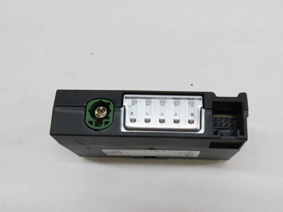 Thumbnail 4: 2019 AUDI Q7 (4M) RADIO STEREO AUXILIARY AUDIO USB INTERFACE HUB PORT BOX