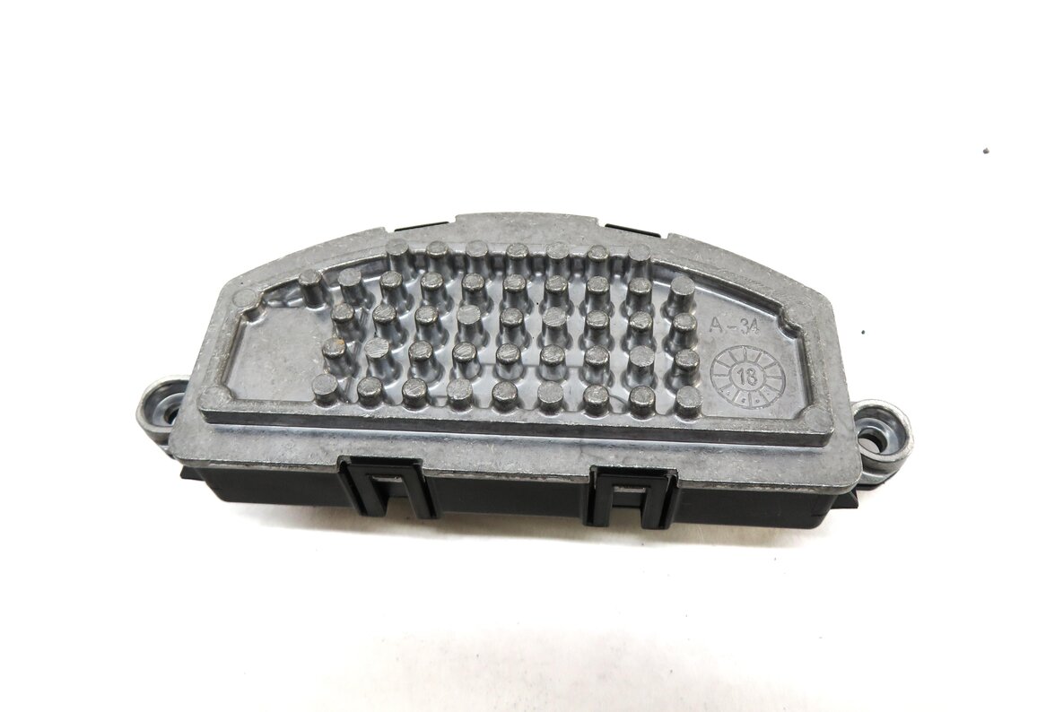 Thumbnail 5: 2019 AUDI Q7 (4M) FRONT HEATER A/C BLOWER FAN MOTOR SPEED RESISTOR