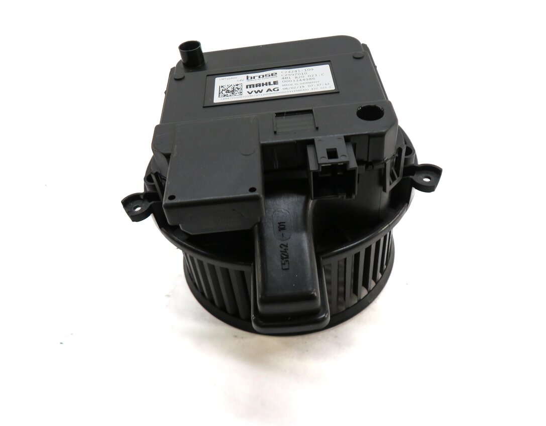 Thumbnail 4: 2017-2020 AUDI A4 A5 Q7 S5 SQ5 (B9 8W 8W6 80A 4M) FRONT HEATER A/C BLOWER MOTOR