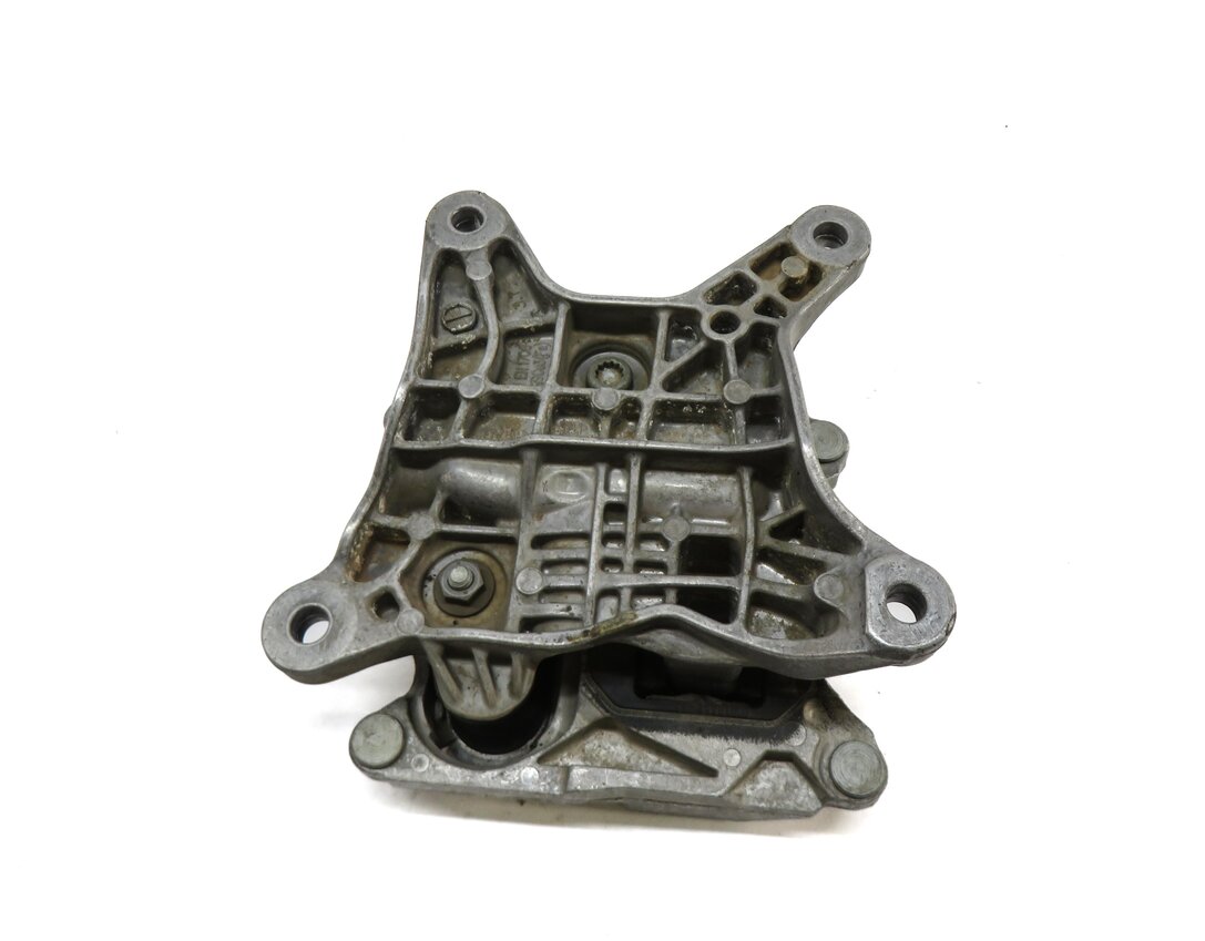 Thumbnail 4: 2019 AUDI Q7 (4M) A/T AUTO AUTOMATIC TRANSMISSION MOUNT BRACKET SUPPORT