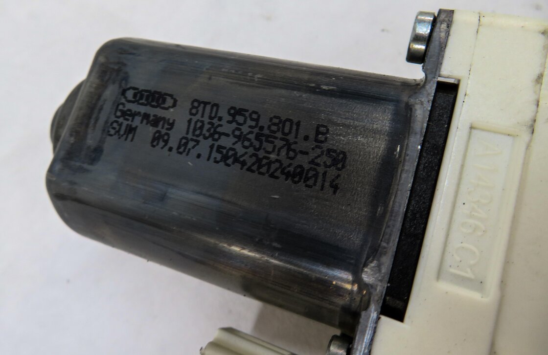 Thumbnail 5: 2016 AUDI S5 (B8 8T) FRONT LEFT DRIVER DOOR POWER WINDOW MOTOR w/ REGULATOR