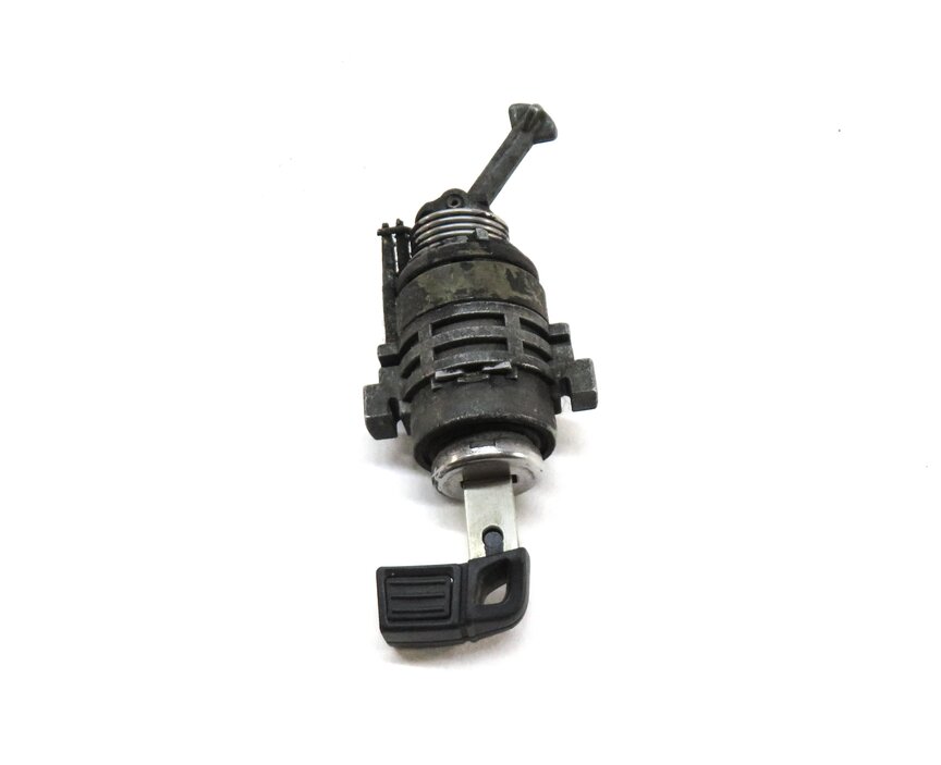 Thumbnail 4: 2006 BMW M6 (E63) FRONT LEFT DRIVER DOOR LOCK CYLINDER & SKELETON KEY