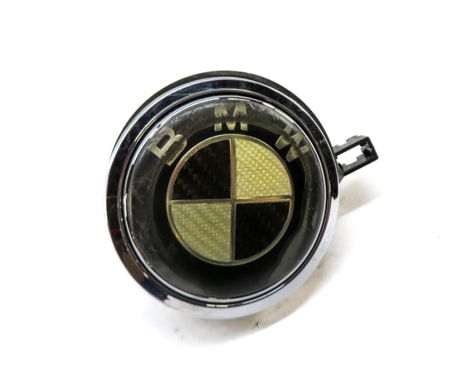 Thumbnail 3: 2006 BMW M6 (E63) REAR HATCH TRUNK HANDLE w/ BMW EMBLEM BADGE