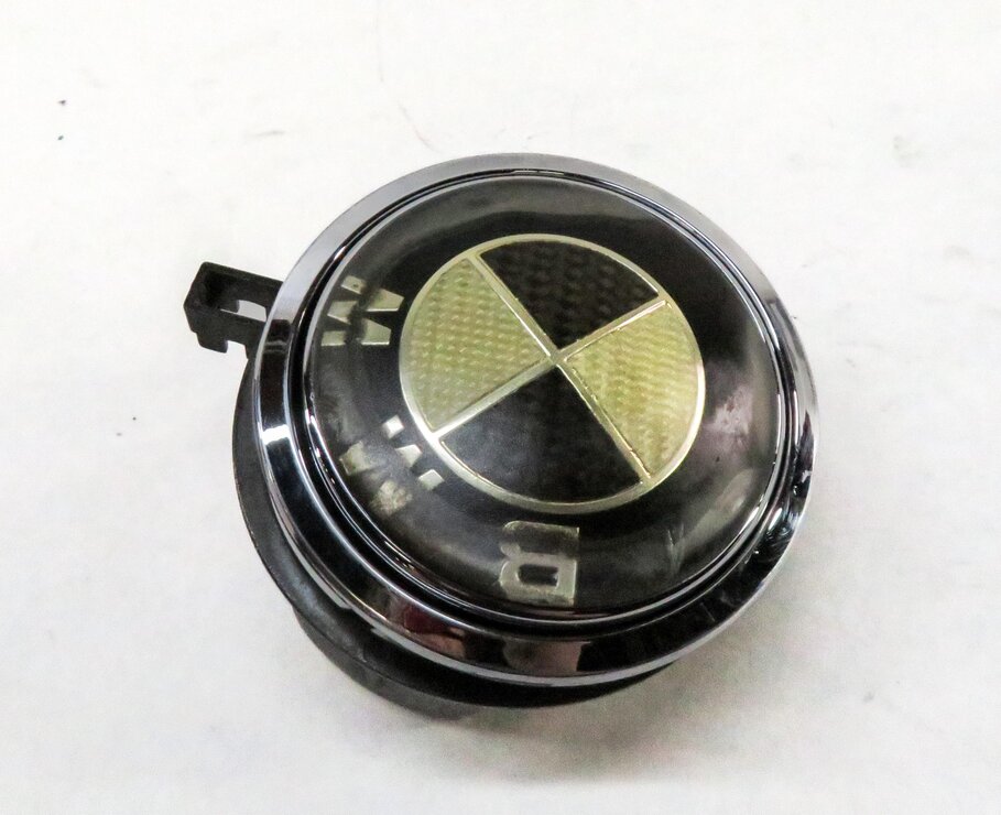 Thumbnail 4: 2006 BMW M6 (E63) REAR HATCH TRUNK HANDLE w/ BMW EMBLEM BADGE
