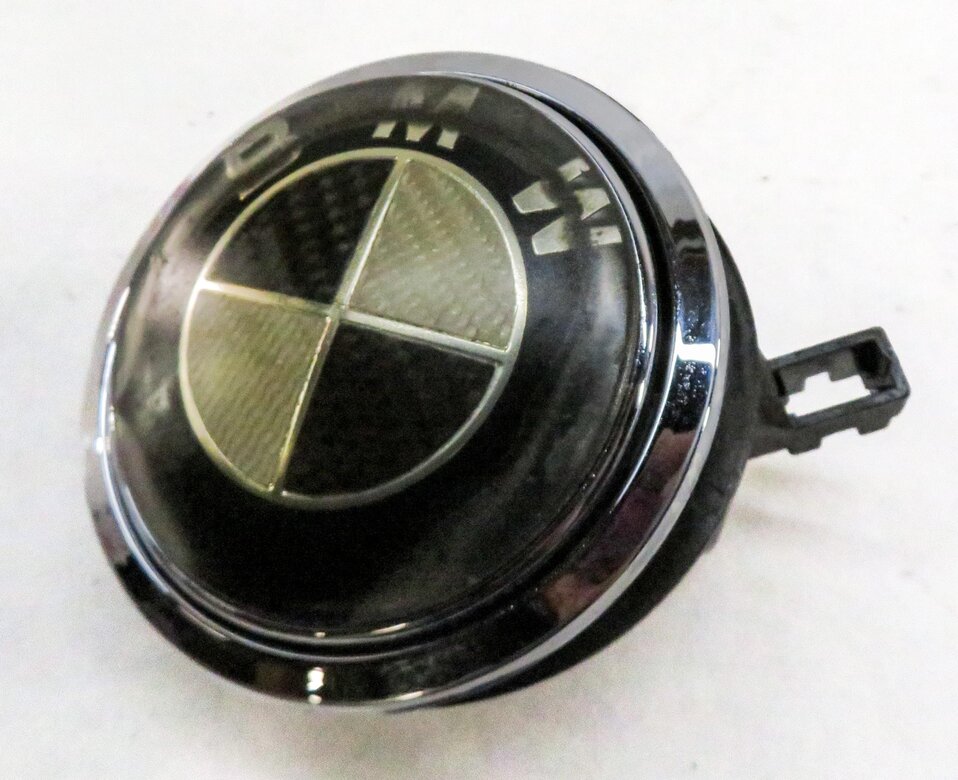 Thumbnail 7: 2006 BMW M6 (E63) REAR HATCH TRUNK HANDLE w/ BMW EMBLEM BADGE