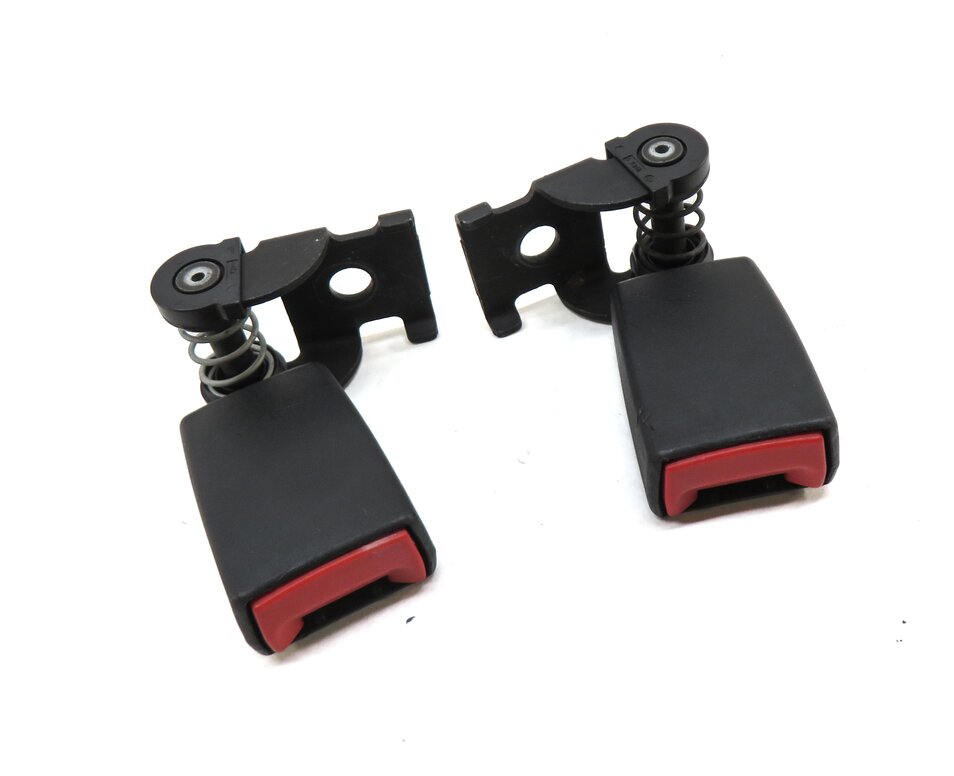 Thumbnail 3: 2006 BMW M6 (E63) REAR LEFT & RIGHT SEATBELT BUCKLE RECEIVER SET 2 (BLACK)