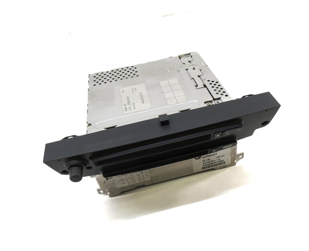 Thumbnail 3: 2006 BMW M6 (E63) FRONT RADIO STEREO CD DVD PLAYER HEAD UNIT 65839117560