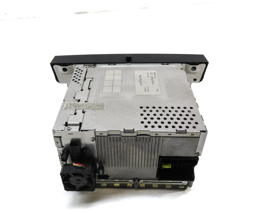 Thumbnail 4: 2006 BMW M6 (E63) FRONT RADIO STEREO CD DVD PLAYER HEAD UNIT 65839117560