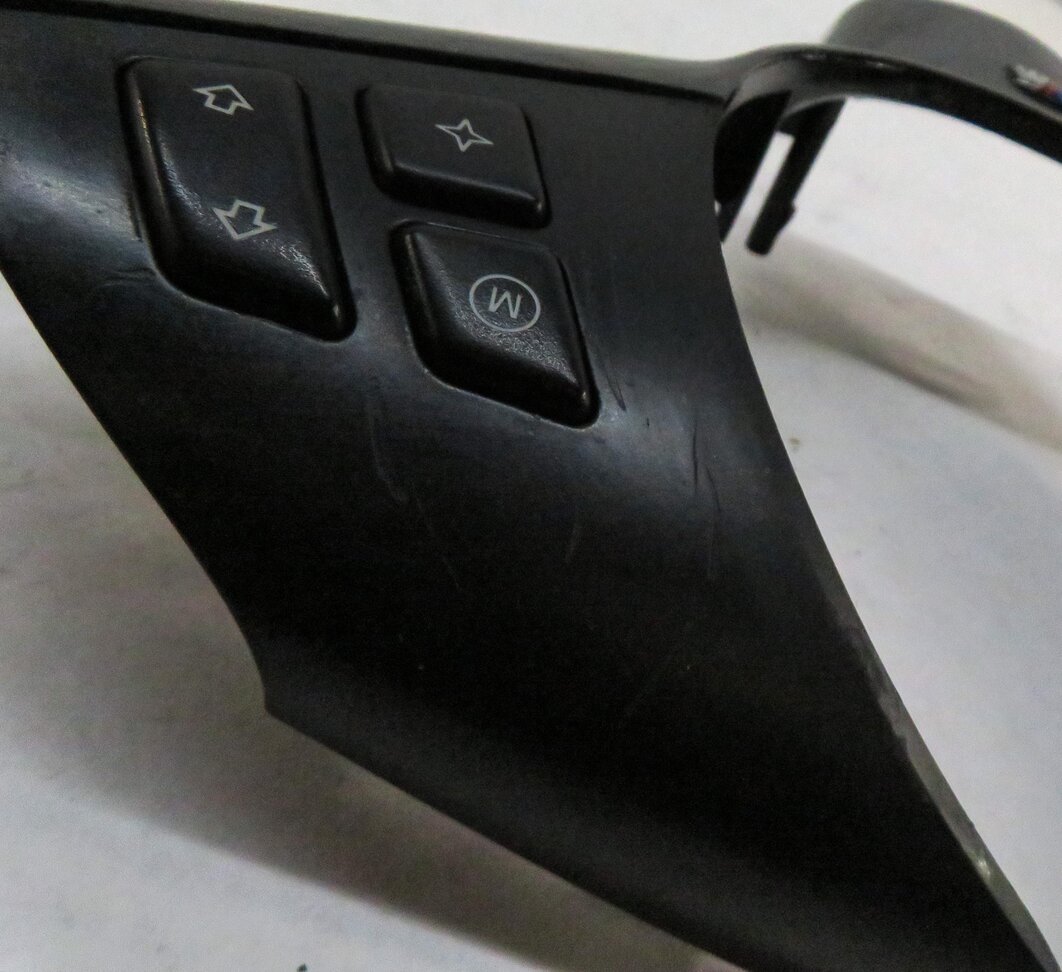Thumbnail 7: 2006 BMW M6 (E63) M ///M SPORT STEERING WHEEL CARBON FIBER TRIM COVER & SWITCHES