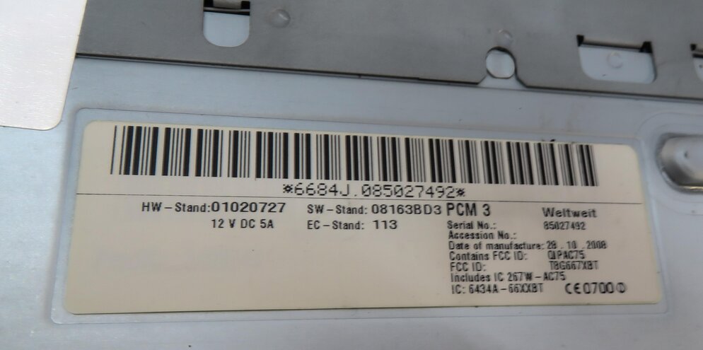 Thumbnail 10: 2009 PORSCHE CAYENNE (957) RADIO STEREO CONTROL UNIT NAVIGATION DISPLAY SCREEN