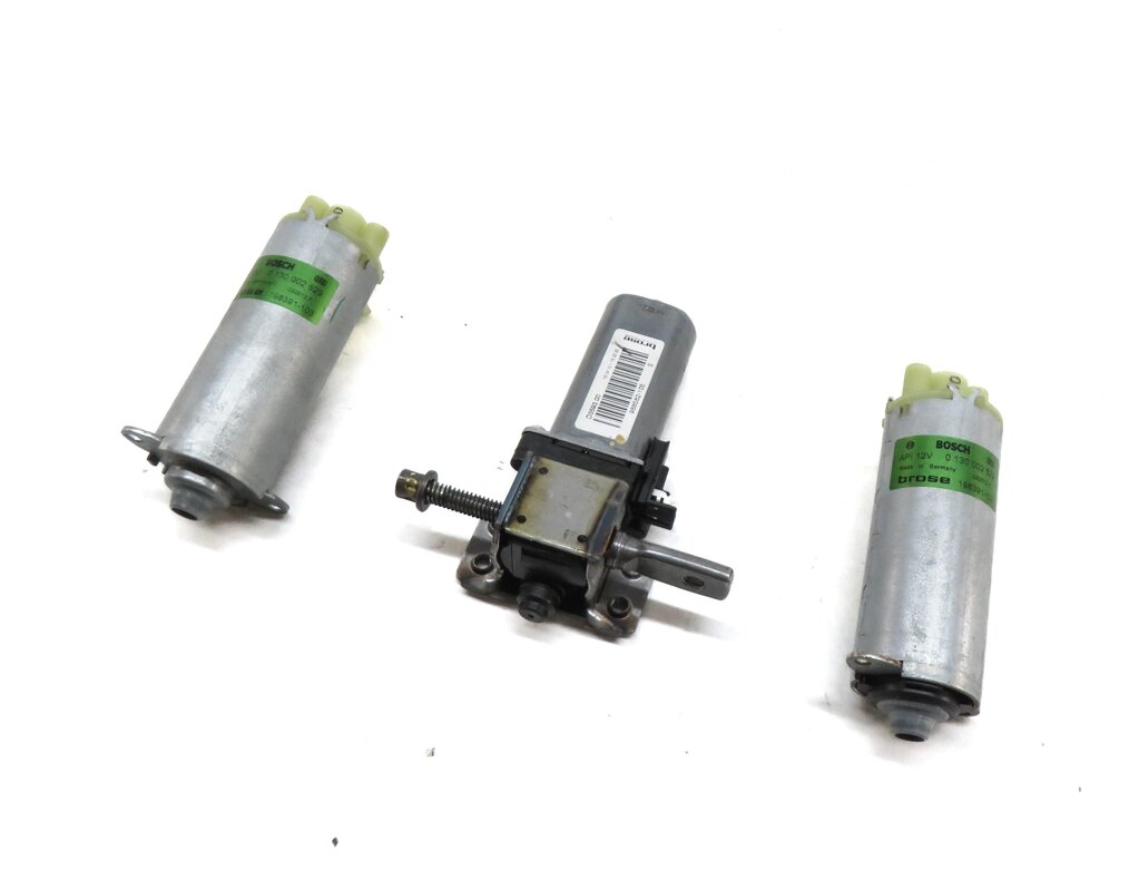 Thumbnail 1: 2009 PORSCHE CAYENNE (957) FRONT RIGHT PASSENGER SEAT ADJUST MOTOR SET 3