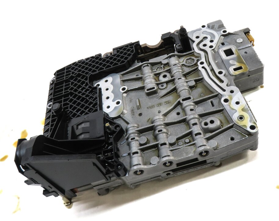 Thumbnail 3: 2007-2010 BMW X5 (E70) 4.8L 6HP-26 - A/T AUTO AUTOMATIC TRANSMISSION VALVE BODY