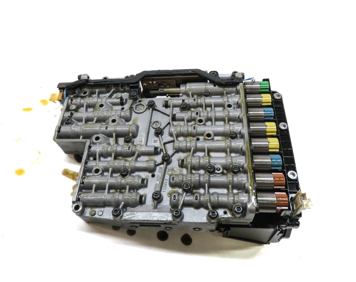 Thumbnail 5: 2007-2010 BMW X5 (E70) 4.8L 6HP-26 - A/T AUTO AUTOMATIC TRANSMISSION VALVE BODY